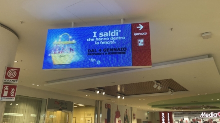nsegna led direzionale centro commerciale Tiare Shopping