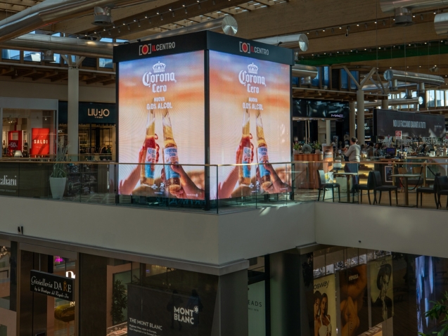 Progettare-LEDwall-spettacolari-nei-luoghi-del-retail