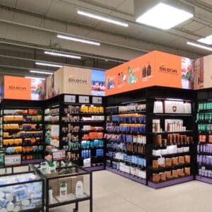 Ytec-il-primo-scaffale-digitale-con-ledwall-integrato-nella-GDO2