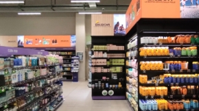 Ytec-il-primo-scaffale-digitale-con-ledwall-integrato-nella-GDO4