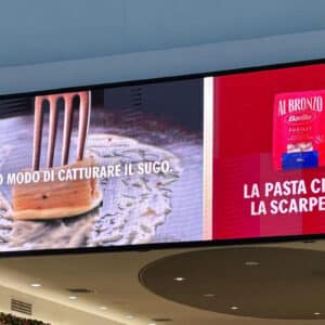 Ytec_Battente_centrocommerciale