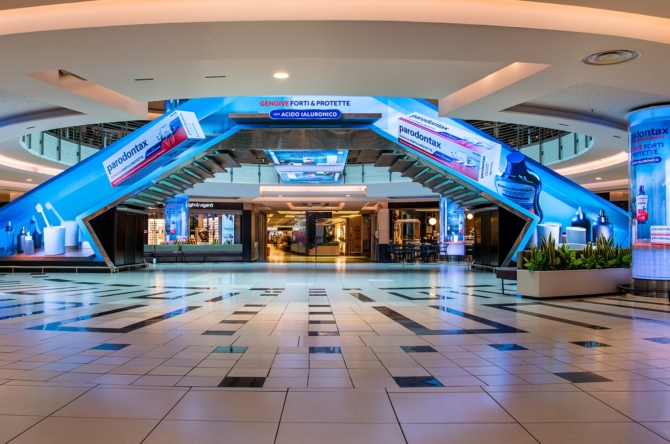 Ledwall, monitor o totem